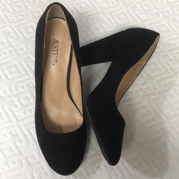 Black Heels - Picture 1 of 4